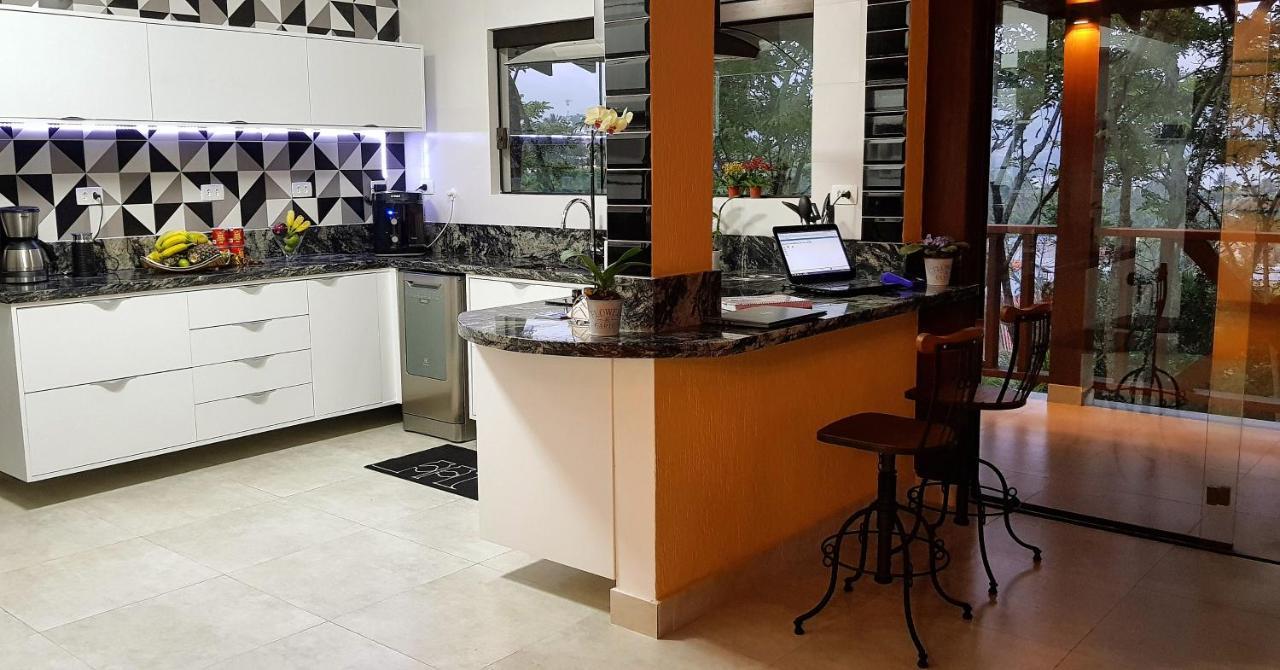 A Casa Bella - Guesthouse Ilhabela Ngoại thất bức ảnh